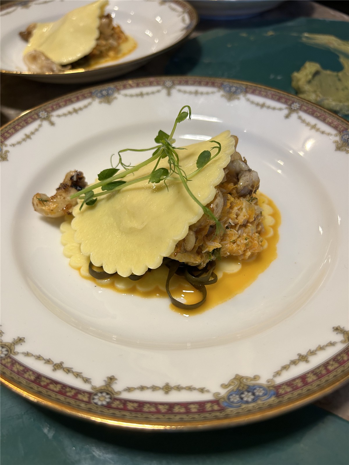 Buffet traiteur coloré avec produits de saison Normandie